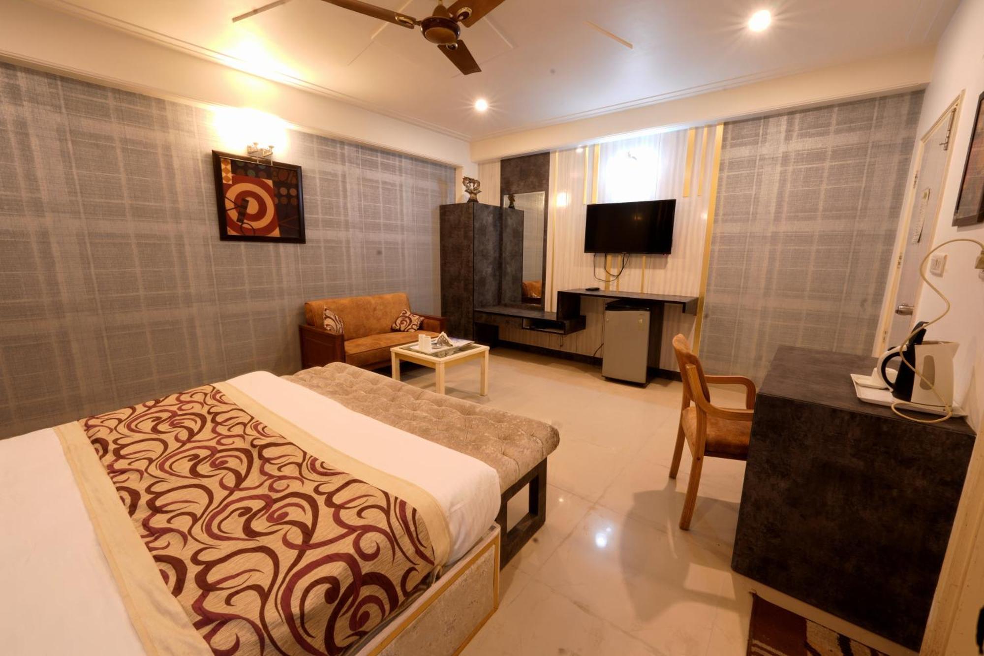Hotel Oppera Delhi Airport New Delhi Bagian luar foto